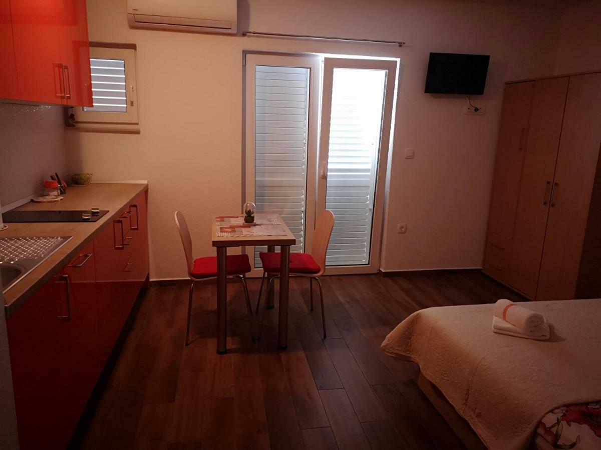 Apartmani Sea Baška Voda Dış mekan fotoğraf